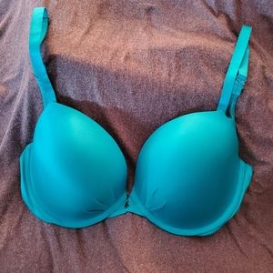 Victoria's Secret Fabulous Plunge Bra